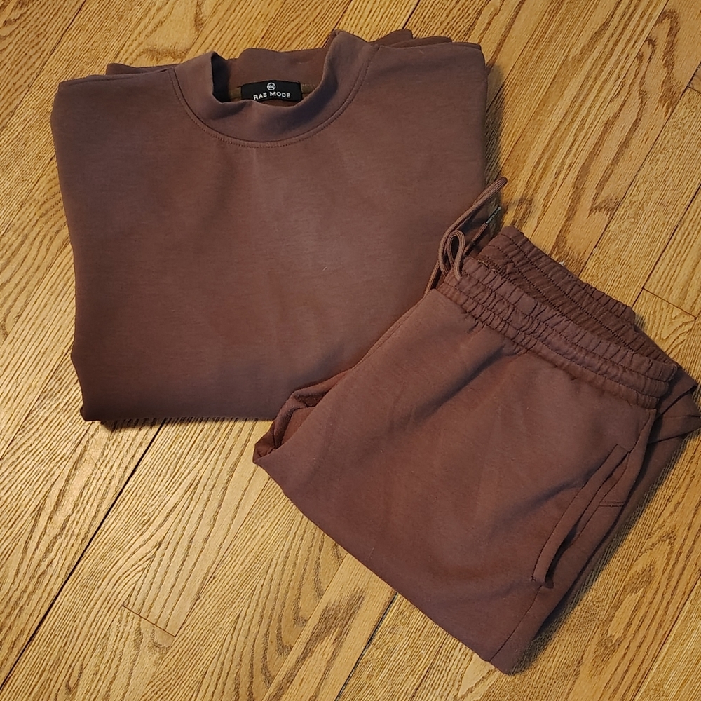 Brown Sweatshirt and Joggers Set